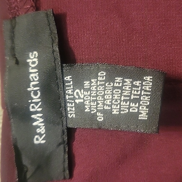 Burgundy Sleeveless Shift Dress w/ Sparkle Trim, Sz 12 - Picture 4 of 5